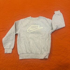 Nike kids Cream gray Sweatshirt size S/P/CH in excellent condition
